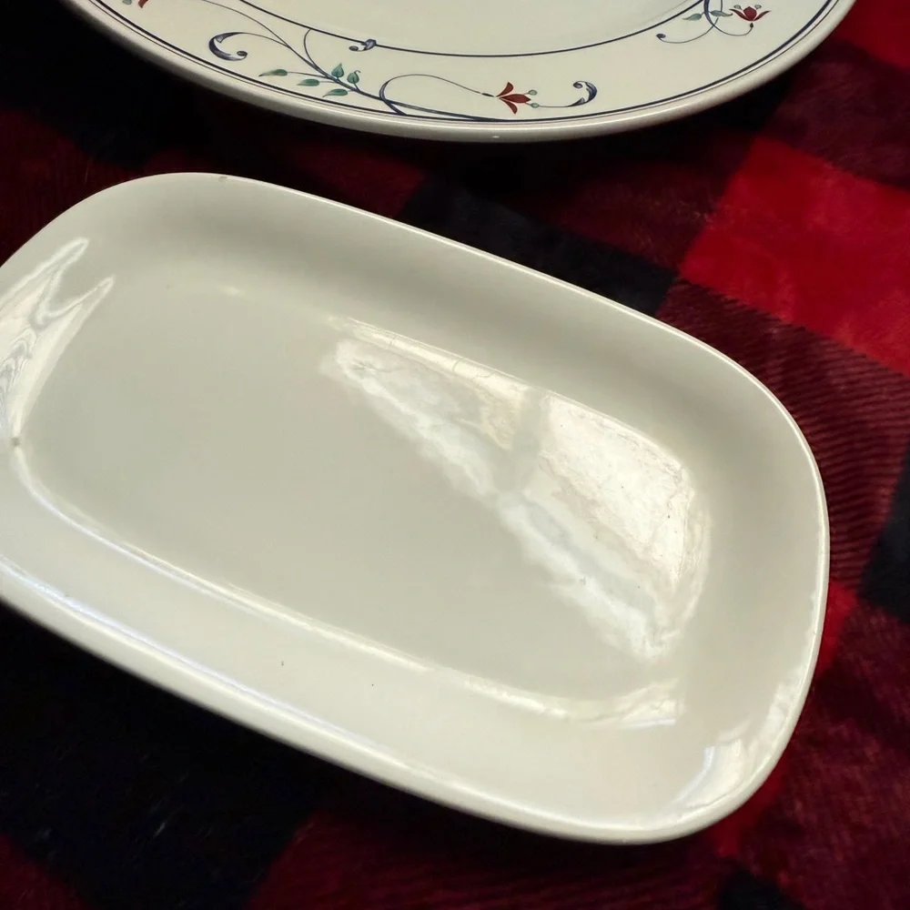 Mikasa Intagolo cac20 Annette Butter Dish Large Round Platter Floral Blue red